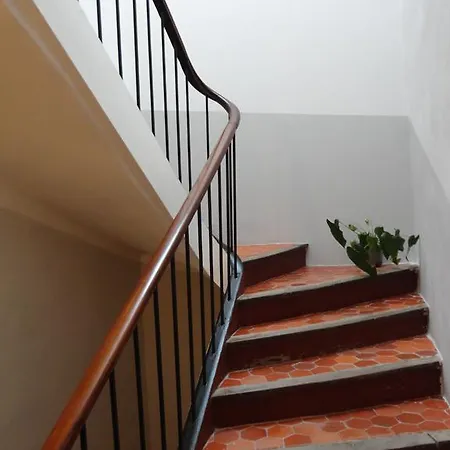 Apartman Chabaud Left